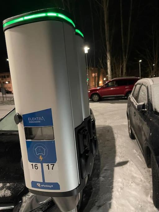 Tilava Kaksio, Saunalla Ja Saehkoeauton Latauksella. Tampere Eksteriør billede